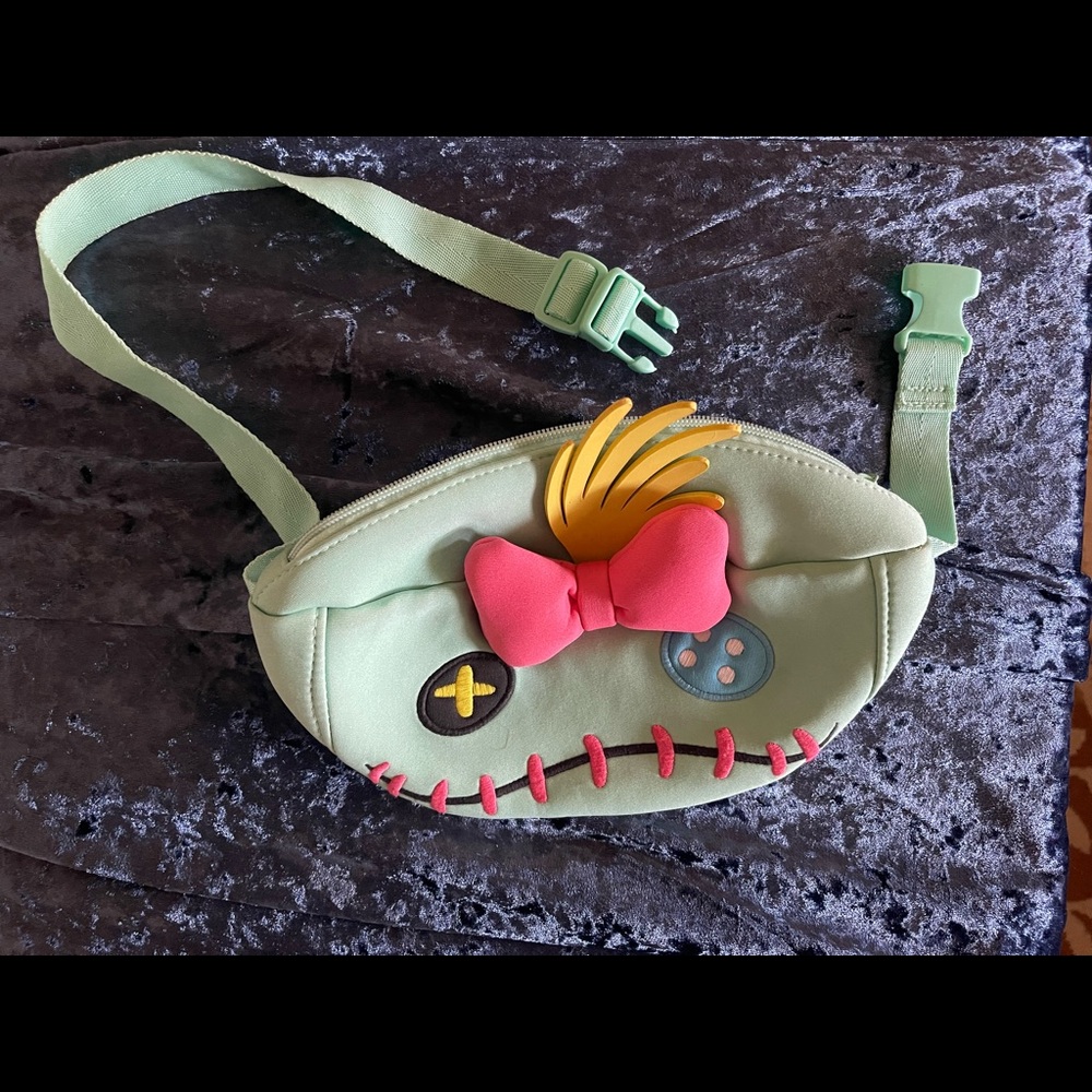 💚 Disney’s Lilo & Stitch Scrump Fanny 💚